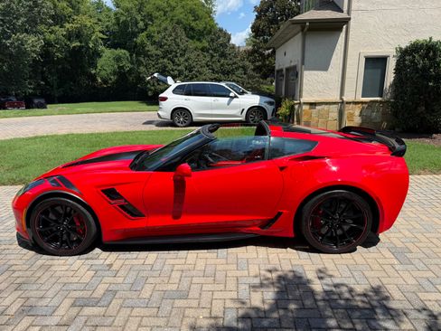Used 2019 Chevrolet Corvette Grand Sport w/ Z07 Performance Package RWD image 19