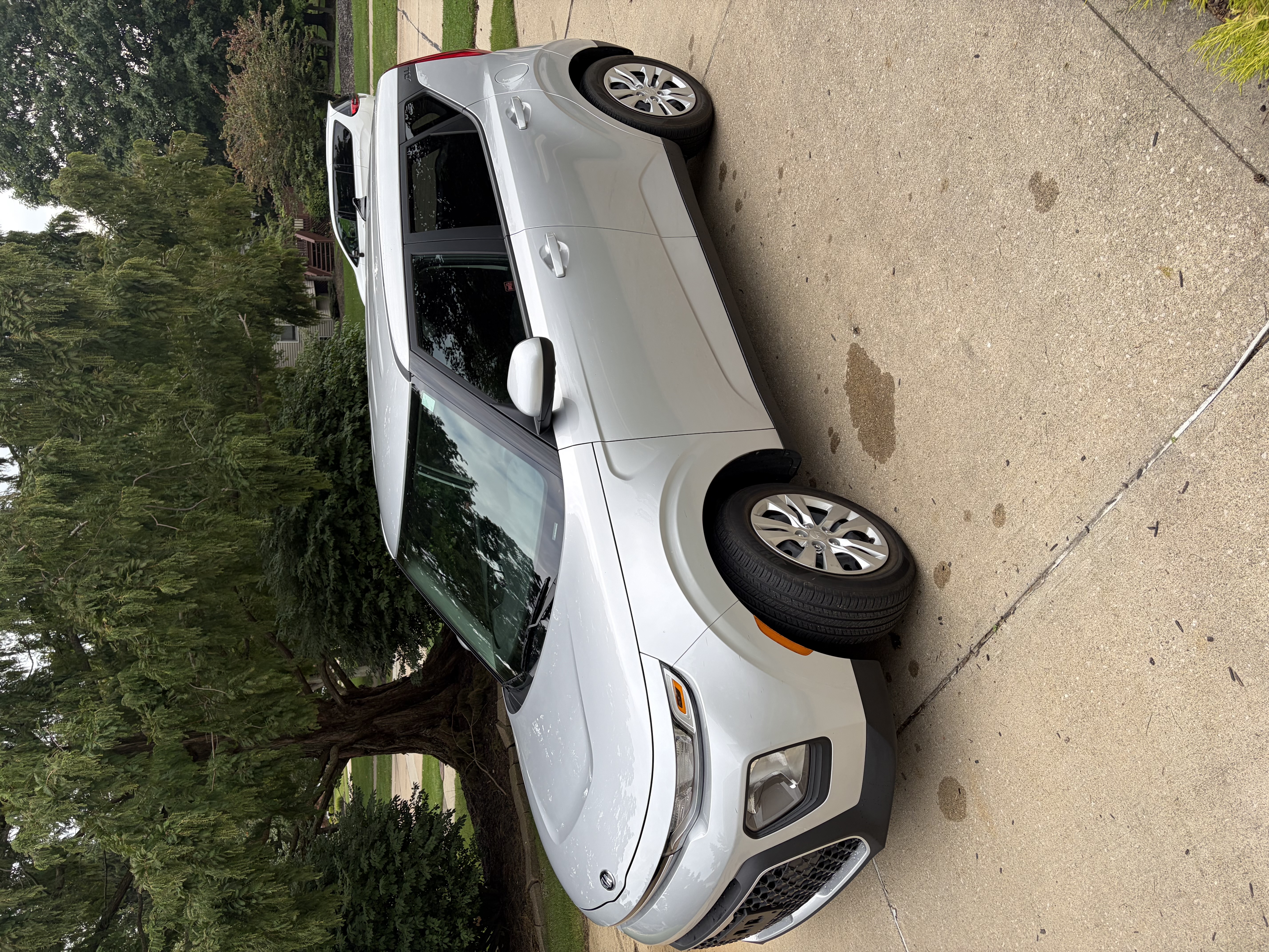 Used 2020 Kia Soul LX FWD image 1