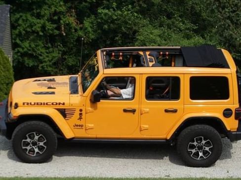 Used 2021 Jeep Wrangler Unlimited Rubicon AWD/4WD image 11