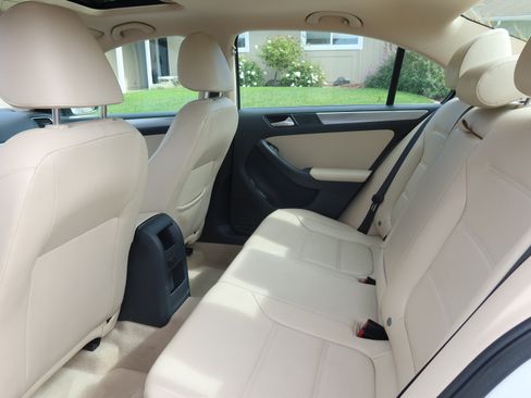 Used 2015 Volkswagen Jetta SE image 14