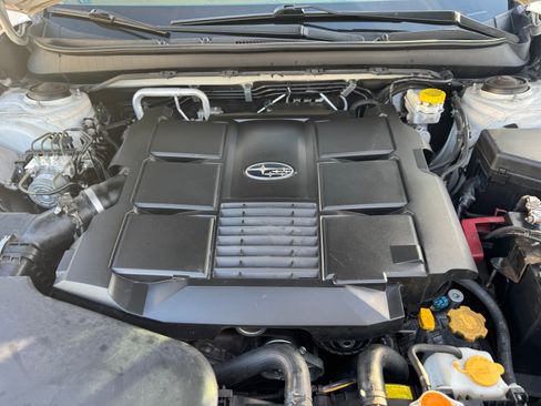 Used 2018 Subaru Outback 3.6R Limited image 14