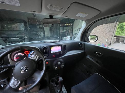 Used 2012 Nissan Cube 1.8 S w/ Indigo Limited Edition Pkg image 8