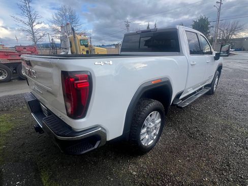 Used 2023 GMC Sierra 3500 SLE w/ SLE Value Package image 4