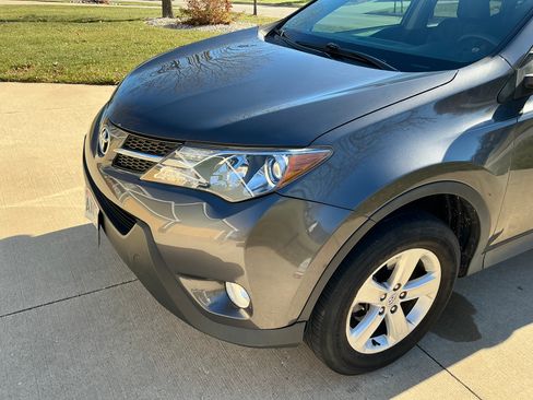 Used 2013 Toyota RAV4 XLE image 16