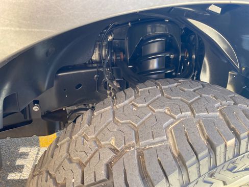 Used 2020 Ford F150 Raptor w/ Equipment Group 802A Luxury AWD/4WD image 23