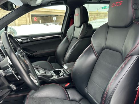 Used 2017 Porsche Cayenne GTS image 5