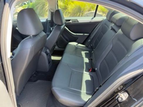 Used 2014 Volkswagen Jetta SE FWD image 9