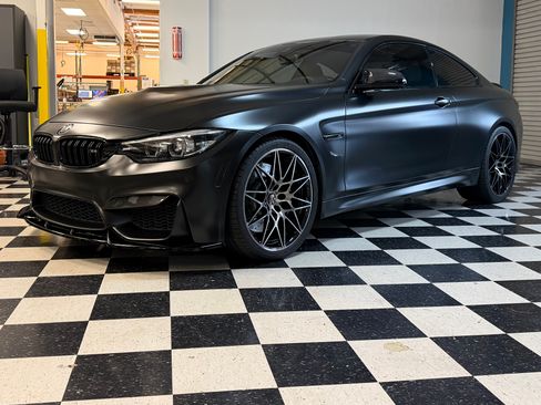Used 2019 BMW M4 Coupe w/ Competition Package image 9