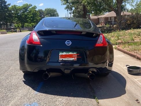 Used 2011 Nissan 370Z Coupe RWD image 9