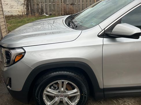 Used 2018 GMC Terrain SLE w/ Driver Convenience Package image 4