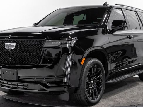 Used 2023 Cadillac Escalade Sport w/ LPO, ONYX Package image 1