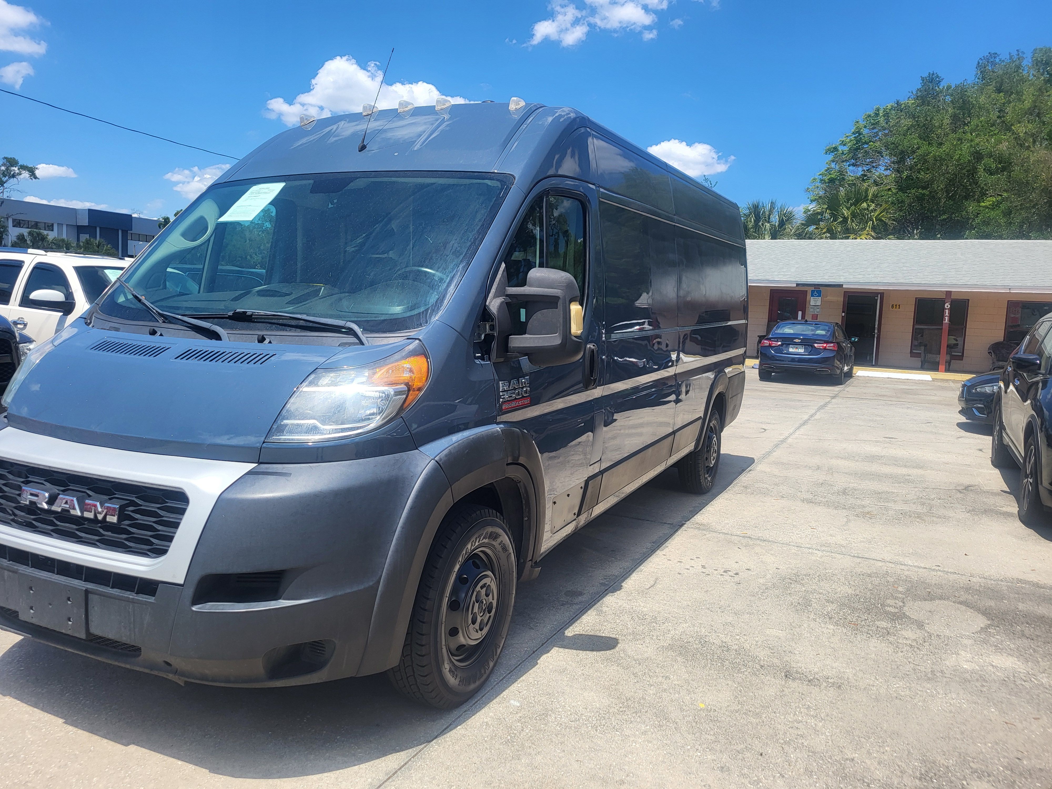 Used 2019 RAM ProMaster 3500 FWD image 1
