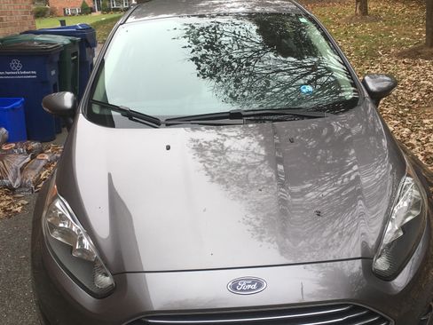 Used 2014 Ford Fiesta SE w/ Equipment Group 201A image 6