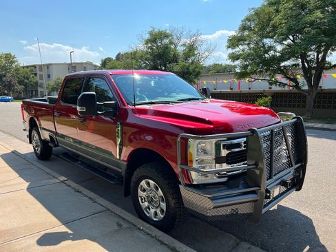 Used 2023 Ford F350 XLT image 5