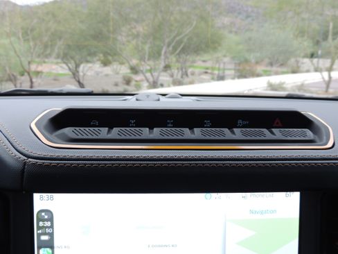 Used 2024 Ford Bronco Badlands image 18