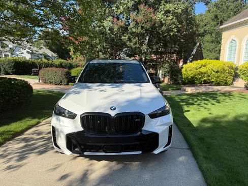 Used 2024 BMW X5 M60i w/ Climate Comfort Package AWD/4WD image 1