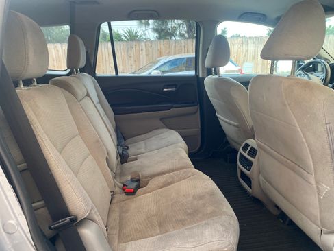 Used 2017 Honda Pilot EX image 16