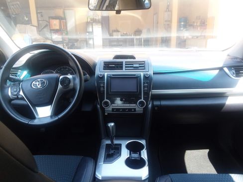Used 2013 Toyota Camry SE image 8