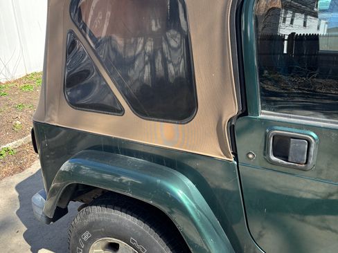 Used 2001 Jeep Wrangler Sahara AWD/4WD image 15