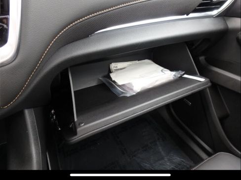 Used 2018 Chevrolet Traverse Premier w/ Redline Edition image 10