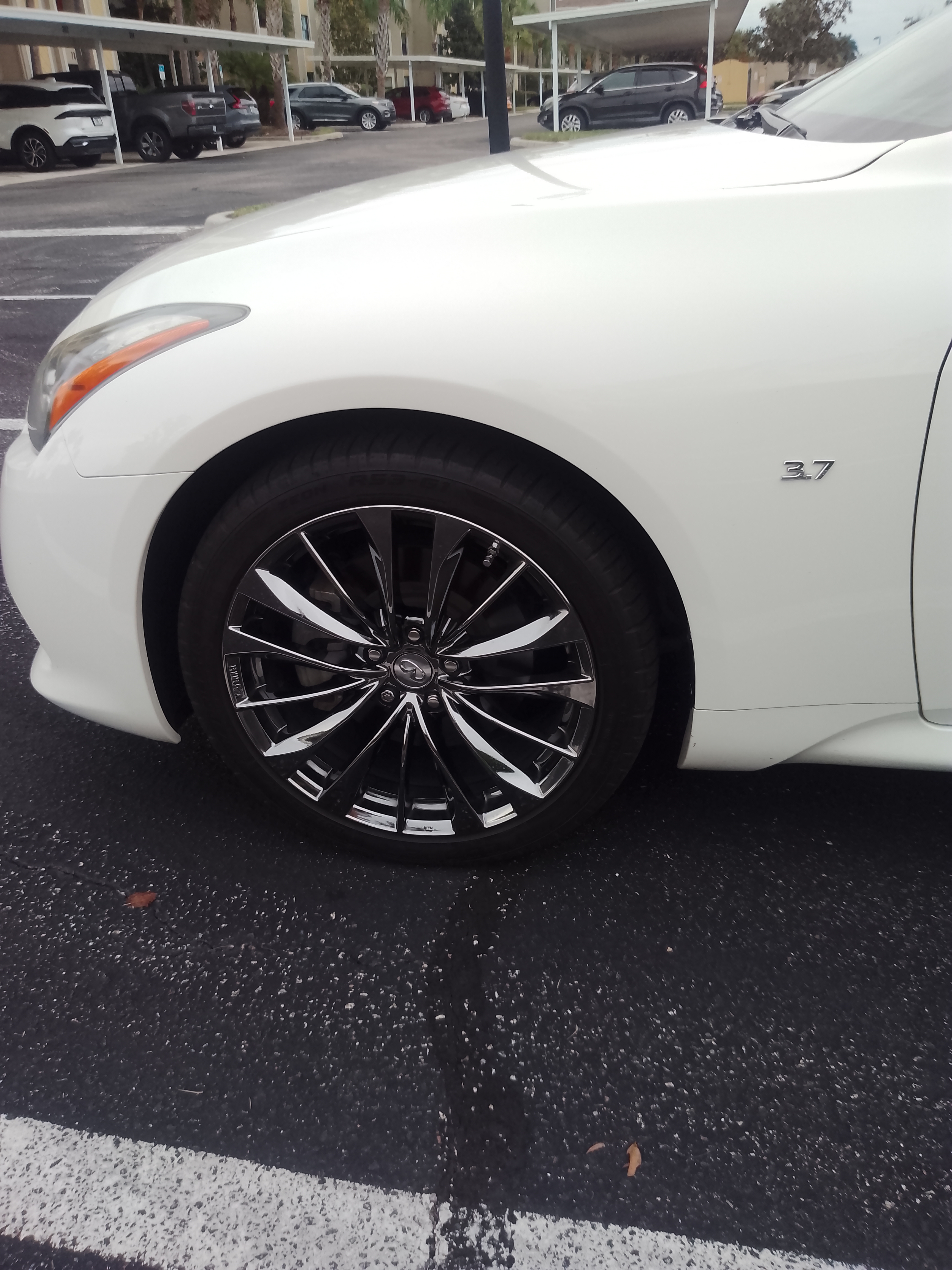 Used 2015 INFINITI Q60 Journey w/ Premium Package RWD image 4