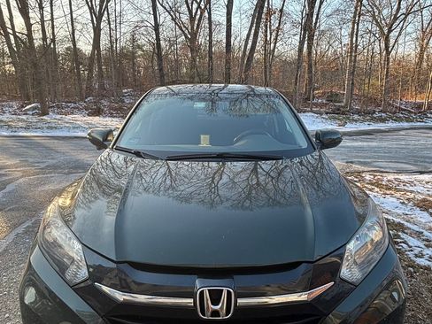 Used 2018 Honda HR-V EX image 1