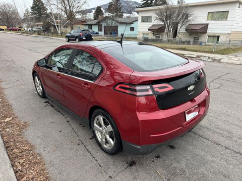 Used 2012 Chevrolet Volt Premium w/ Premium Trim Package image 2