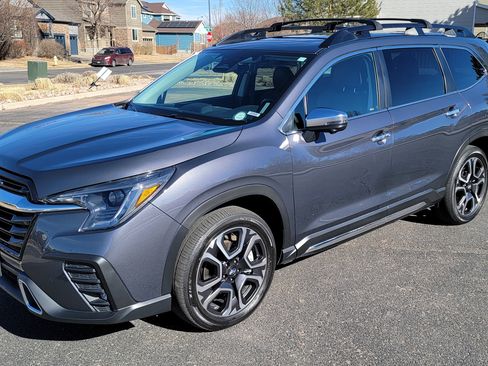 Used 2023 Subaru Ascent Touring image 1