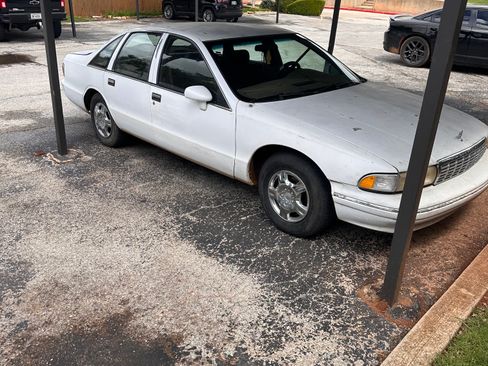 Used 1994 Chevrolet Caprice Classic image 1
