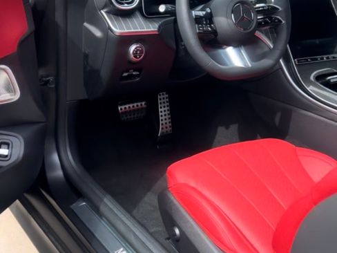 Used 2024 Mercedes-Benz CLE 300 4MATIC Coupe image 13