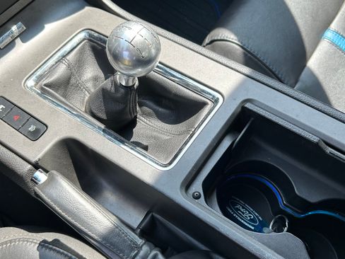 Used 2010 Ford Mustang GT image 5