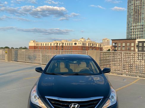 Used 2012 Hyundai Sonata GLS FWD image 4