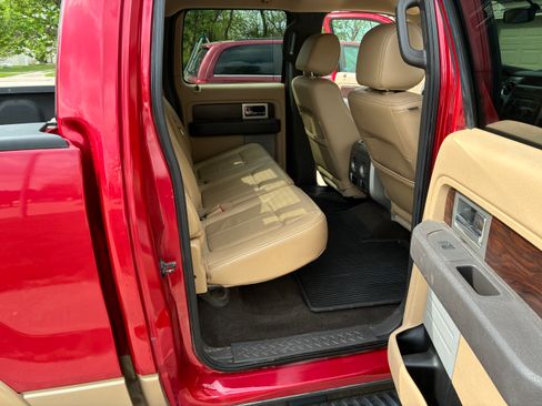 Used 2012 Ford F150 Lariat w/ Lariat Chrome Pkg image 6