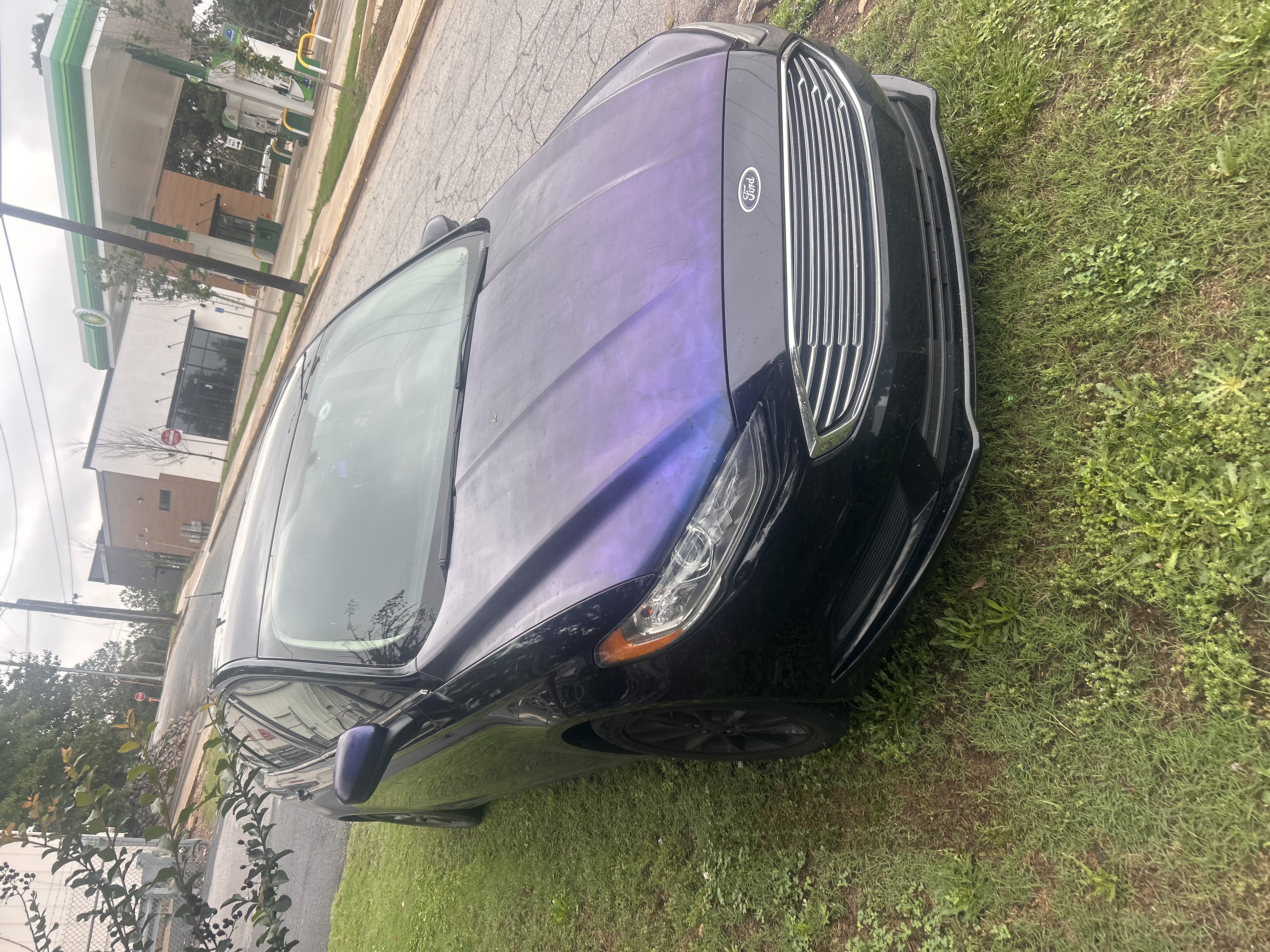Used 2017 Ford Fusion SE FWD image 1
