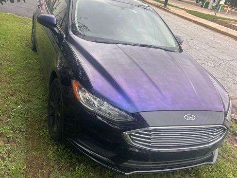 Used 2017 Ford Fusion SE FWD image 1