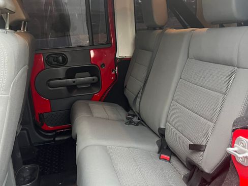 Used 2008 Jeep Wrangler Unlimited Rubicon w/ PWR Convenience Group image 13