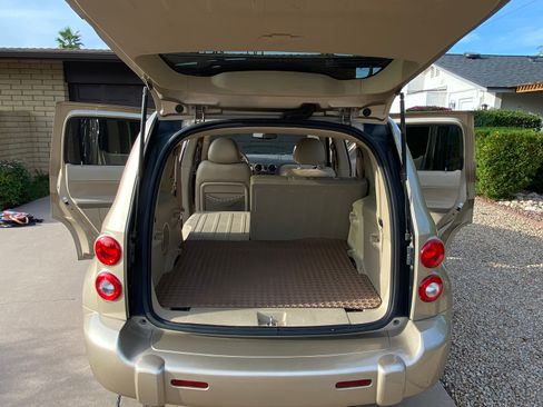 Used 2006 Chevrolet HHR LT w/ Preferred Equipment Group image 8