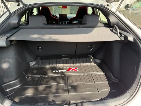 Used 2025 Honda Civic Type R image 11