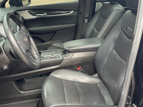 Used 2021 Cadillac XT5 Premium Luxury image 16