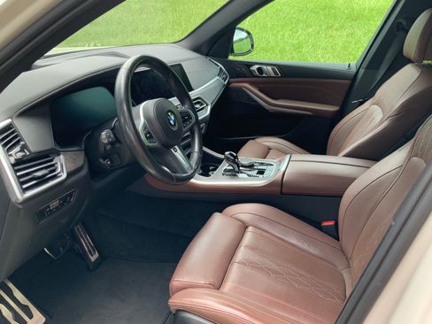 Used 2022 BMW X5 xDrive40i w/ M Sport Package AWD/4WD image 16