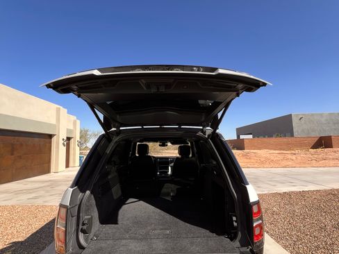 Used 2020 Land Rover Range Rover Long Wheelbase HSE image 5