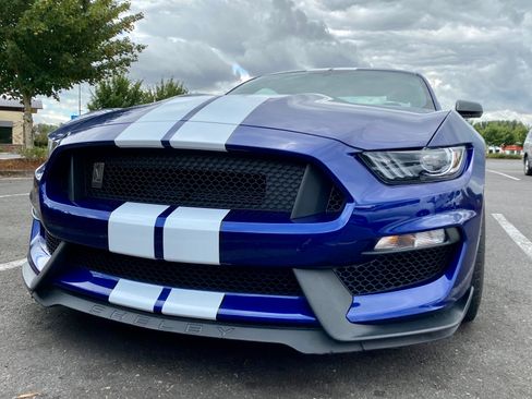 Used 2016 Ford Mustang Shelby GT350 w/ Technology Package RWD image 3