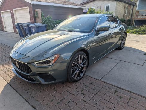 Used 2021 Maserati Ghibli S GranSport image 1