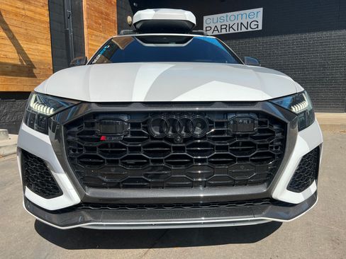 Used 2021 Audi RS Q8 Sport Utility 4D image 2