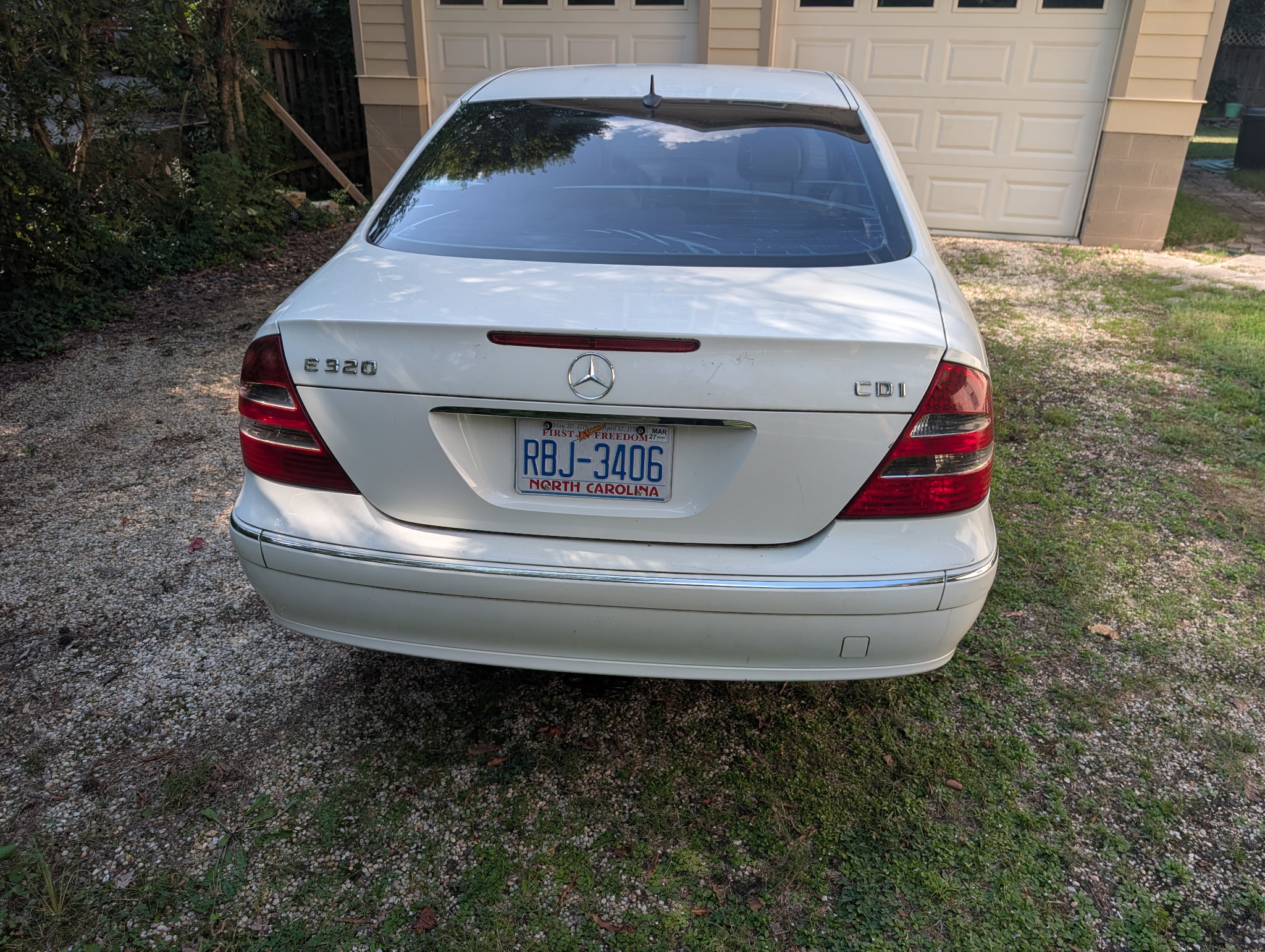 Used 2006 Mercedes-Benz E 320 CDI Sedan image 5