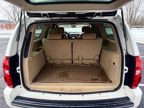 Used 2012 Chevrolet Suburban LTZ image 9