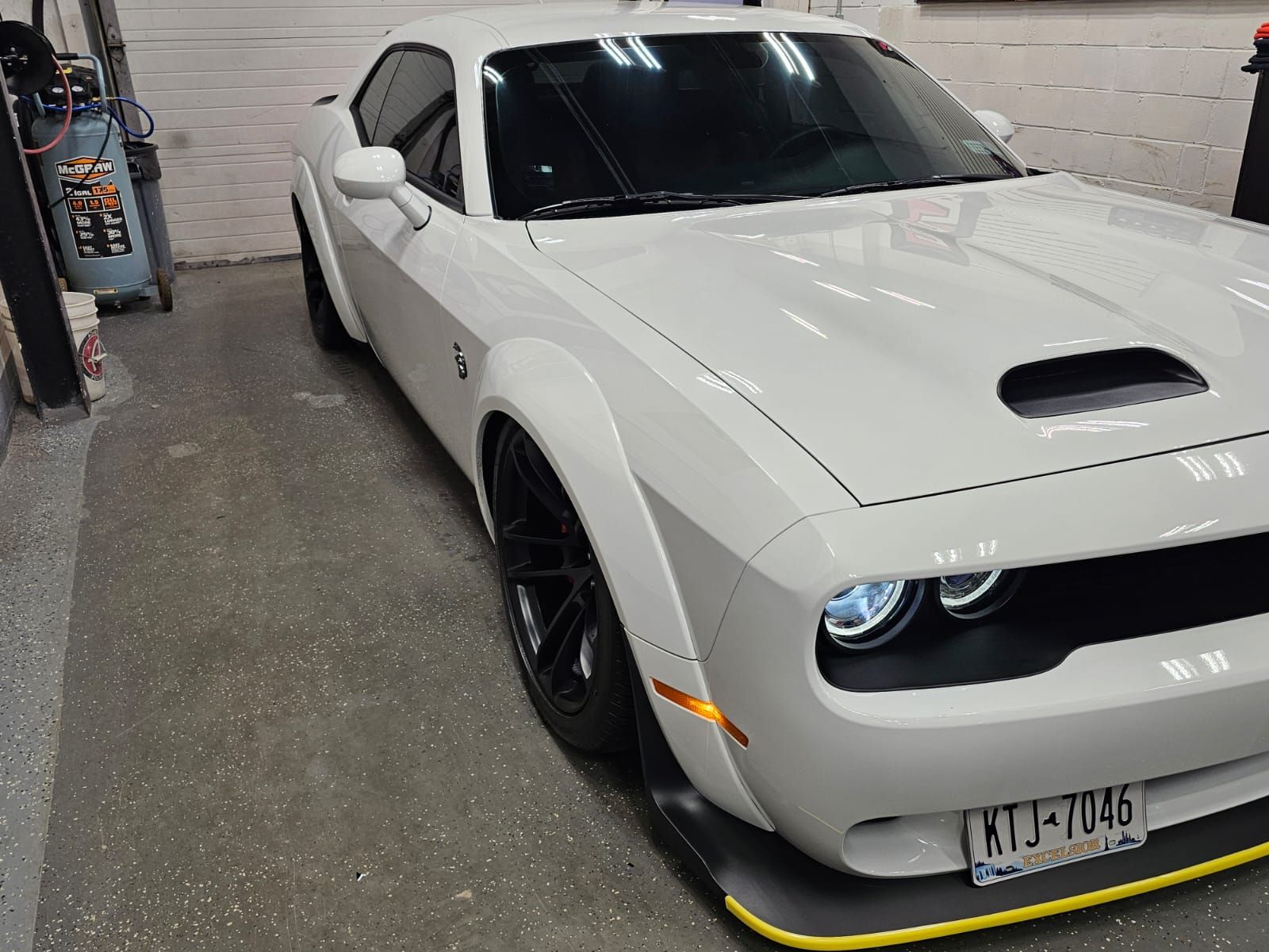 Used 2021 Dodge Challenger SRT Hellcat Redeye RWD image 1
