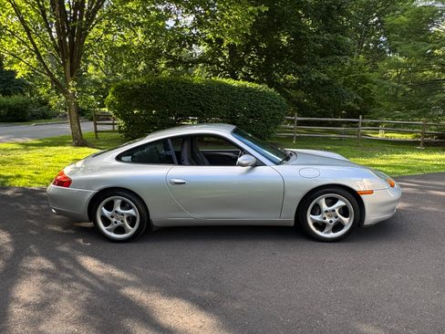 Used 1999 Porsche 911 Carrera 4 AWD/4WD image 16
