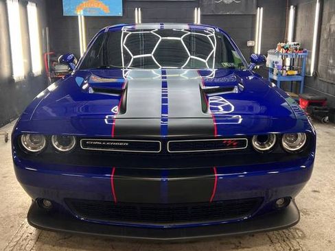 Used 2018 Dodge Challenger R/T Scat Pack w/ Leather Interior Group RWD image 2