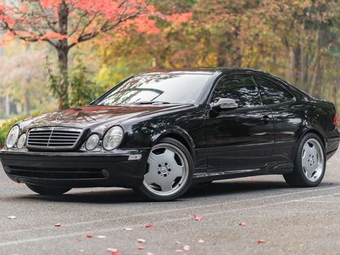 Used 2002 Mercedes-Benz CLK 55 AMG Coupe image 1